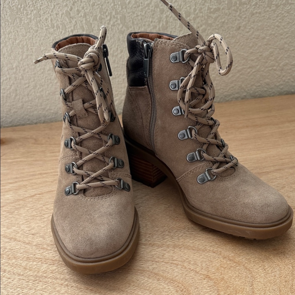 Stylish Lace-Up Brown Boots for Women